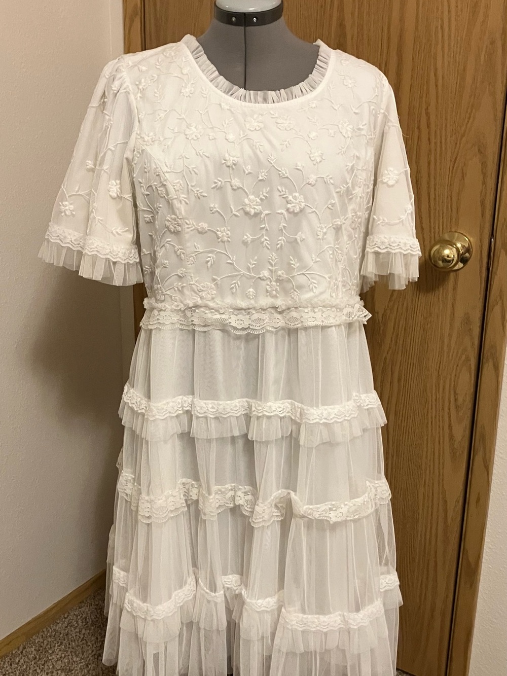 JessaKae White Lace & Tiered Tulle Midi Dress